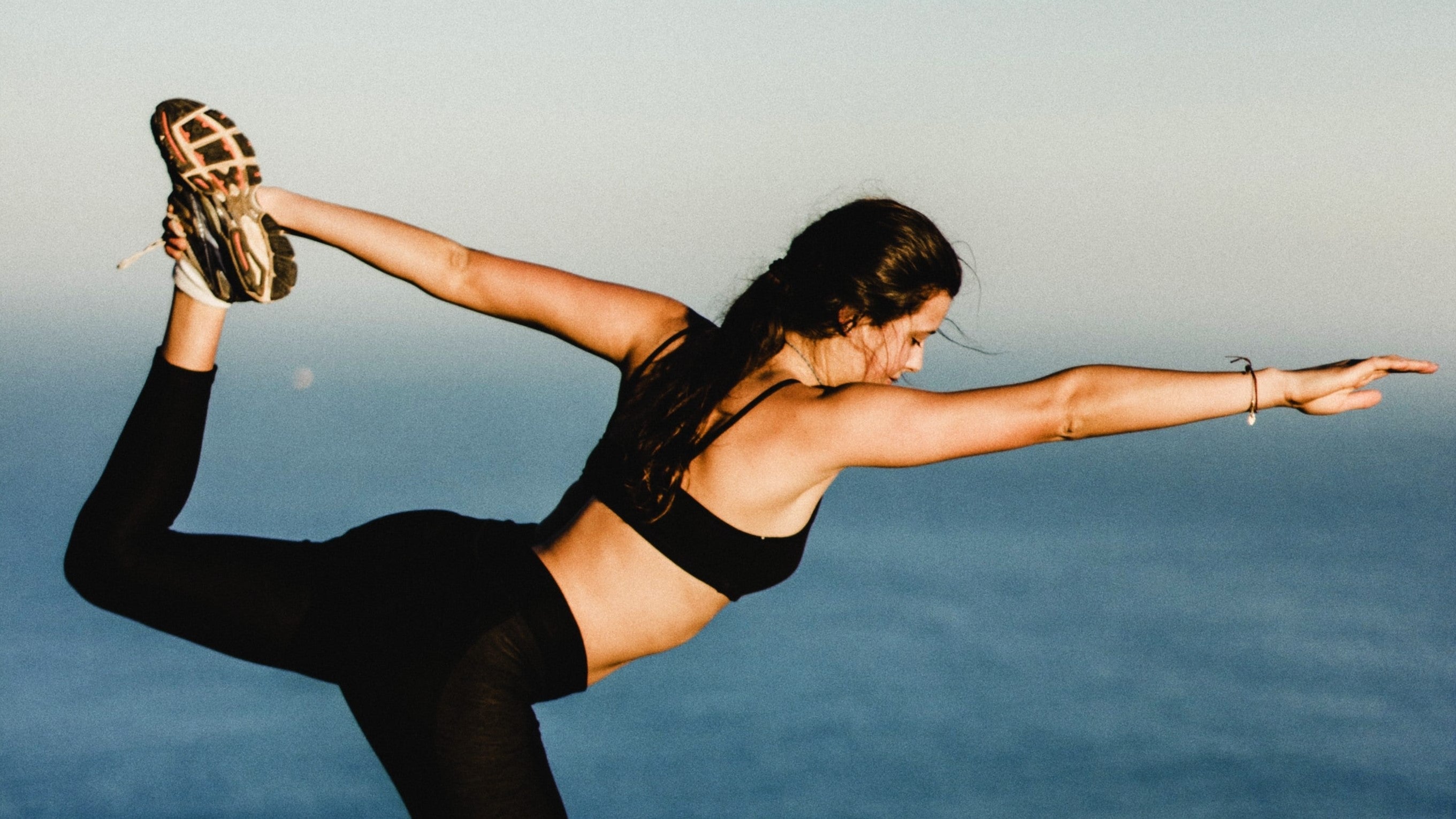Sådan her kan du få hjælp mod dine muskel smerter og nakkesmerter. Med vores nye premium massagepistol, så skal du aldrig tænke på dårlig søvn og smerter.